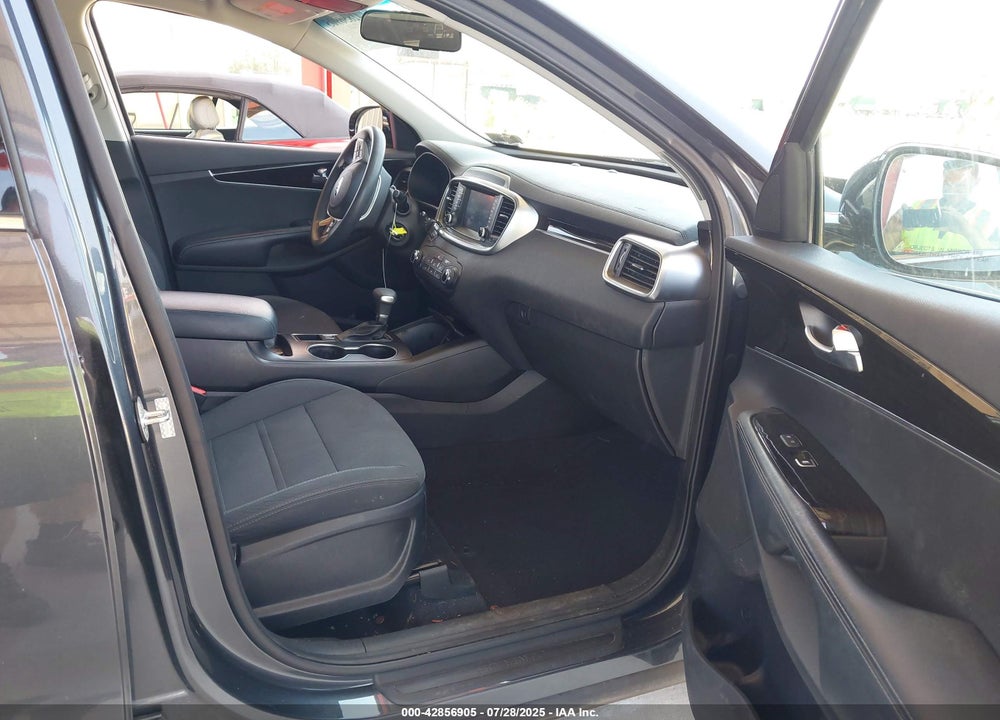 2020 KIA SORENTO VIN: 5XYPGDA58LG683155