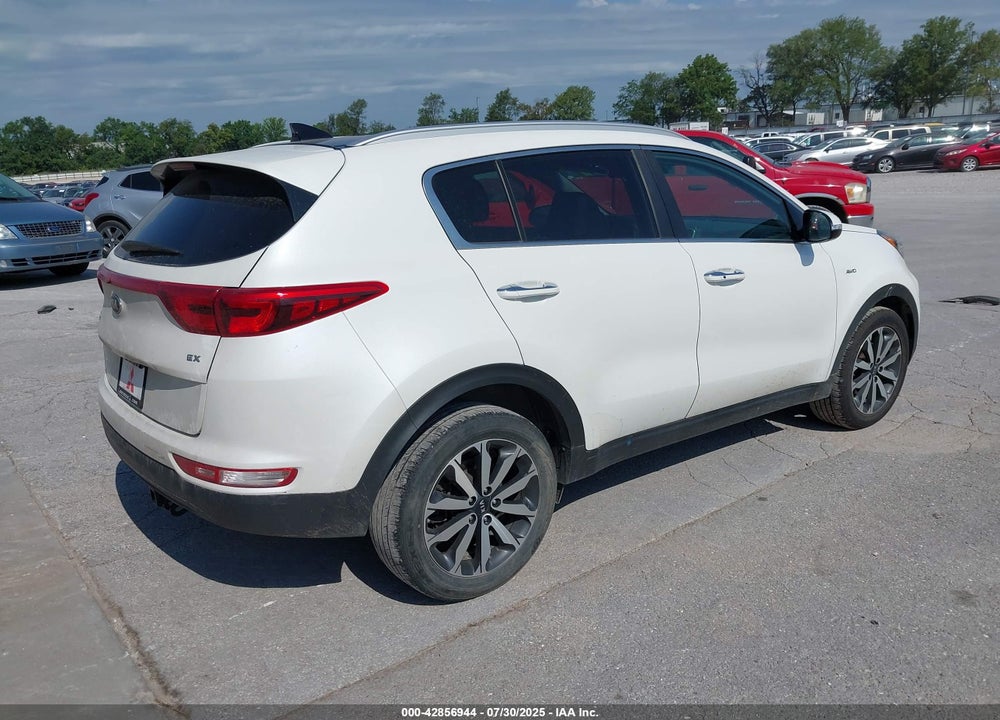 2017 KIA SPORTAGE VIN: KNDPNCAC8H7132114
