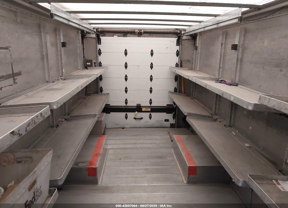 2002 FREIGHTLINER CHASSIS M LINE WALK-IN VAN VIN: 4UZAANBW42CJ99759