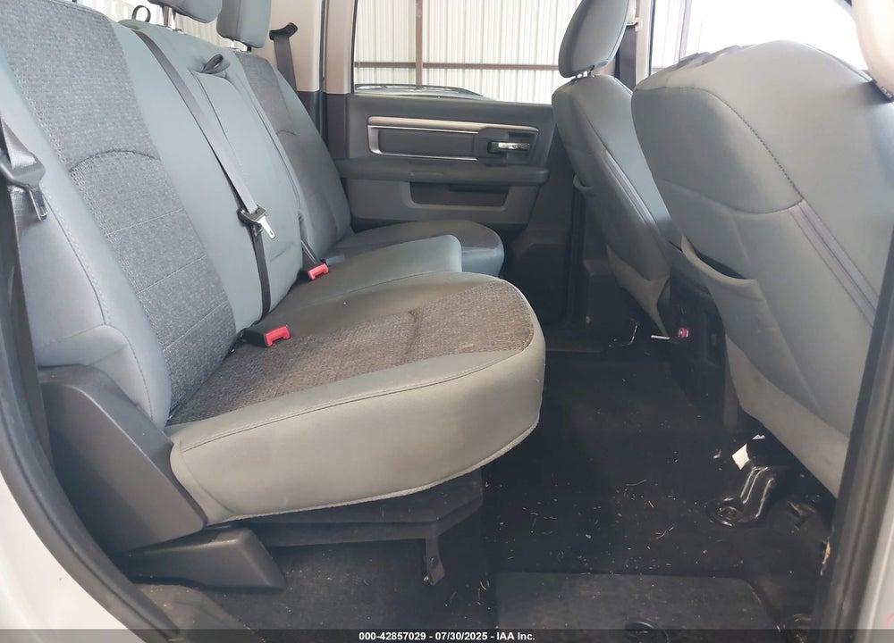 2016 RAM 1500 VIN: 1C6RR7LGXGS268526