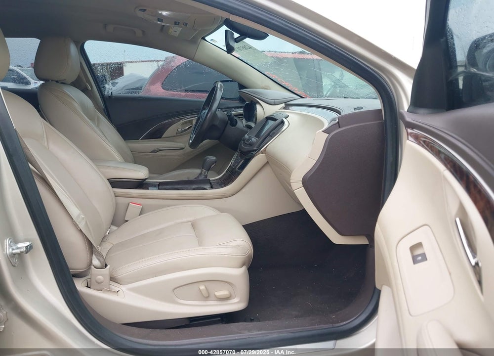 2016 BUICK LACROSSE VIN: 1G4GB5G3XGF268644