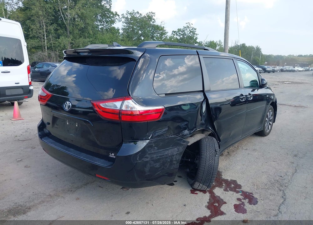 2018 TOYOTA SIENNA LE 7 PASSENGER VIN: 5TDJZ3DC4JS205058