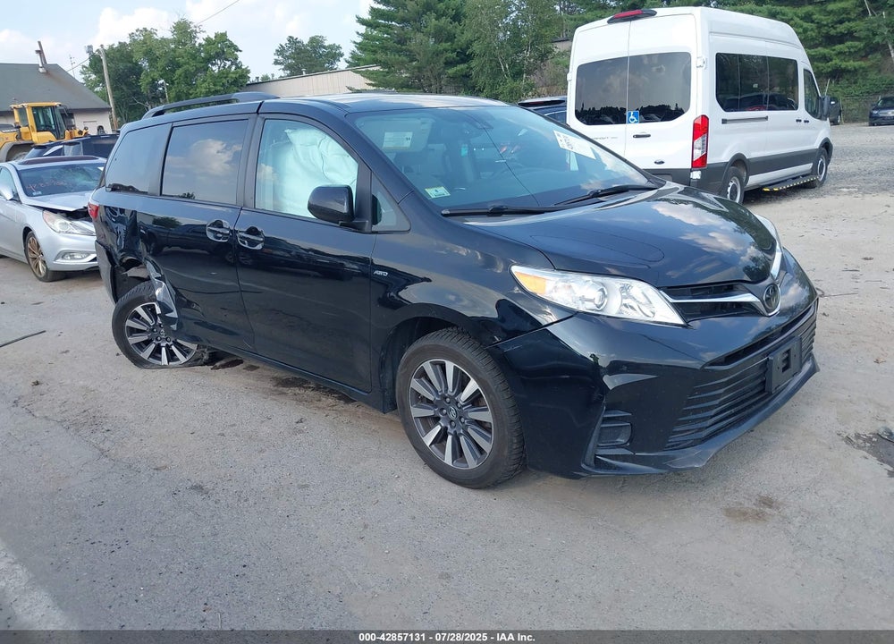 2018 TOYOTA SIENNA LE 7 PASSENGER VIN: 5TDJZ3DC4JS205058