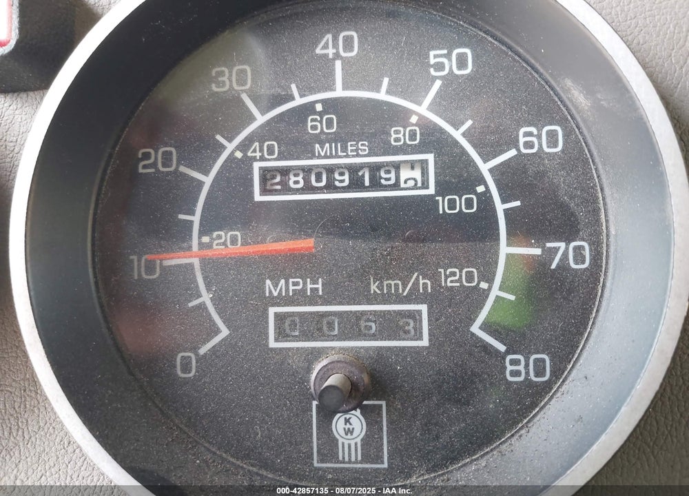 2008 KENWORTH CONSTRUCTION T300 VIN: 2NKMHM7XX8M216617