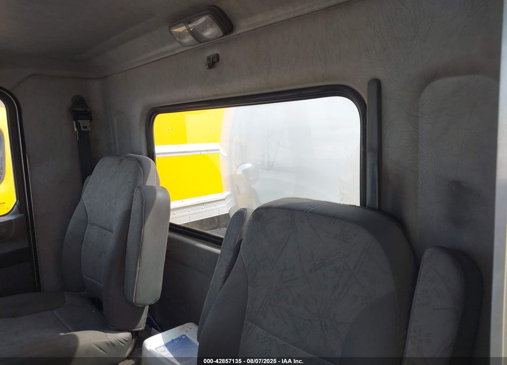 2008 KENWORTH CONSTRUCTION T300 VIN: 2NKMHM7XX8M216617