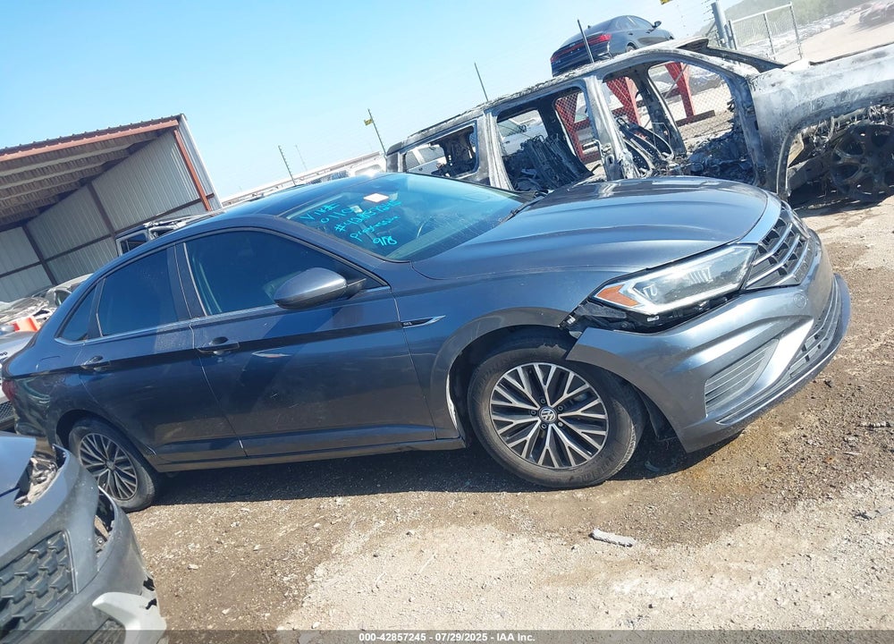 2019 VOLKSWAGEN JETTA 1.4T SEL VIN: 3VWE57BU8KM090110