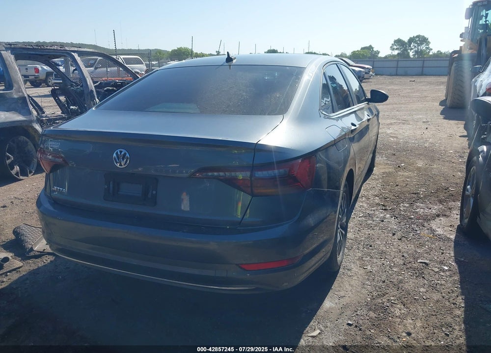 2019 VOLKSWAGEN JETTA 1.4T SEL VIN: 3VWE57BU8KM090110