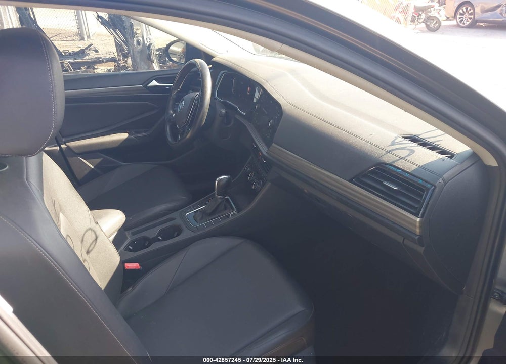 2019 VOLKSWAGEN JETTA 1.4T SEL VIN: 3VWE57BU8KM090110