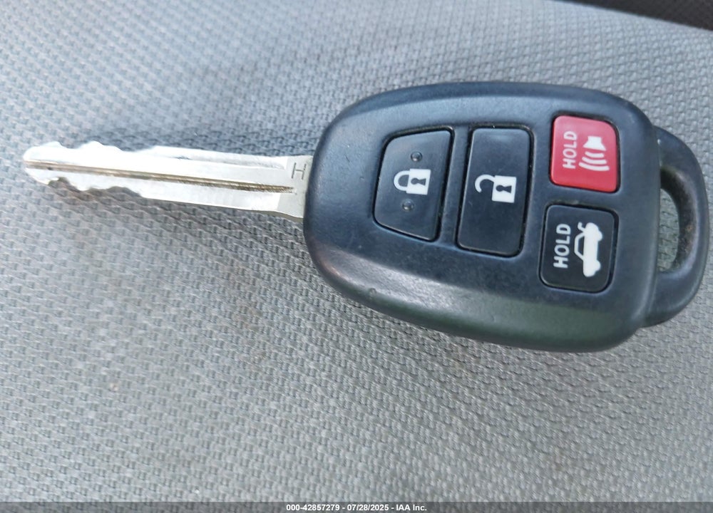 2017 TOYOTA COROLLA VIN: 2T1BURHE6HC850802