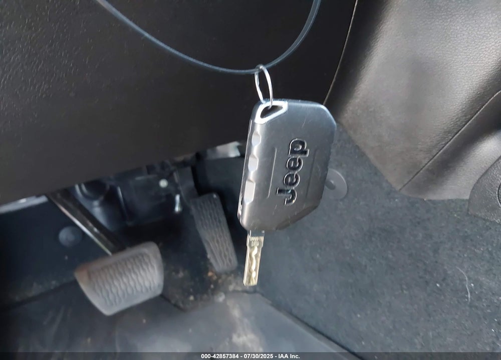 2022 JEEP WRANGLER / VIN: 1C4JJXP68NW276239