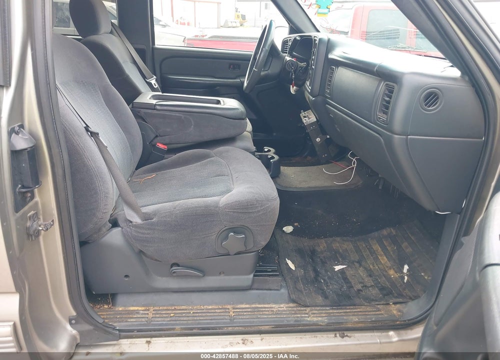 2002 CHEVROLET SILVERADO 1500 LS VIN: 2GCEK19TX21275935