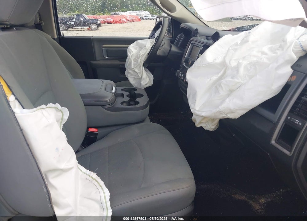 2019 RAM 1500 VIN: 3C6JR6DT0KG506015