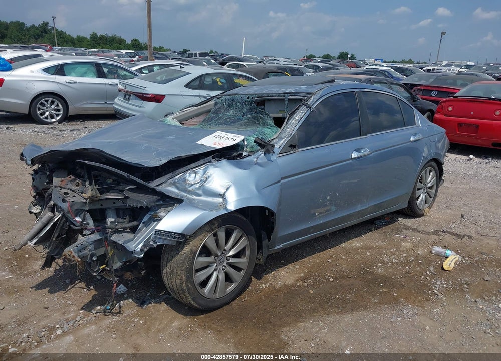 2011 HONDA ACCORD VIN: 1HGCP2F88BA039855