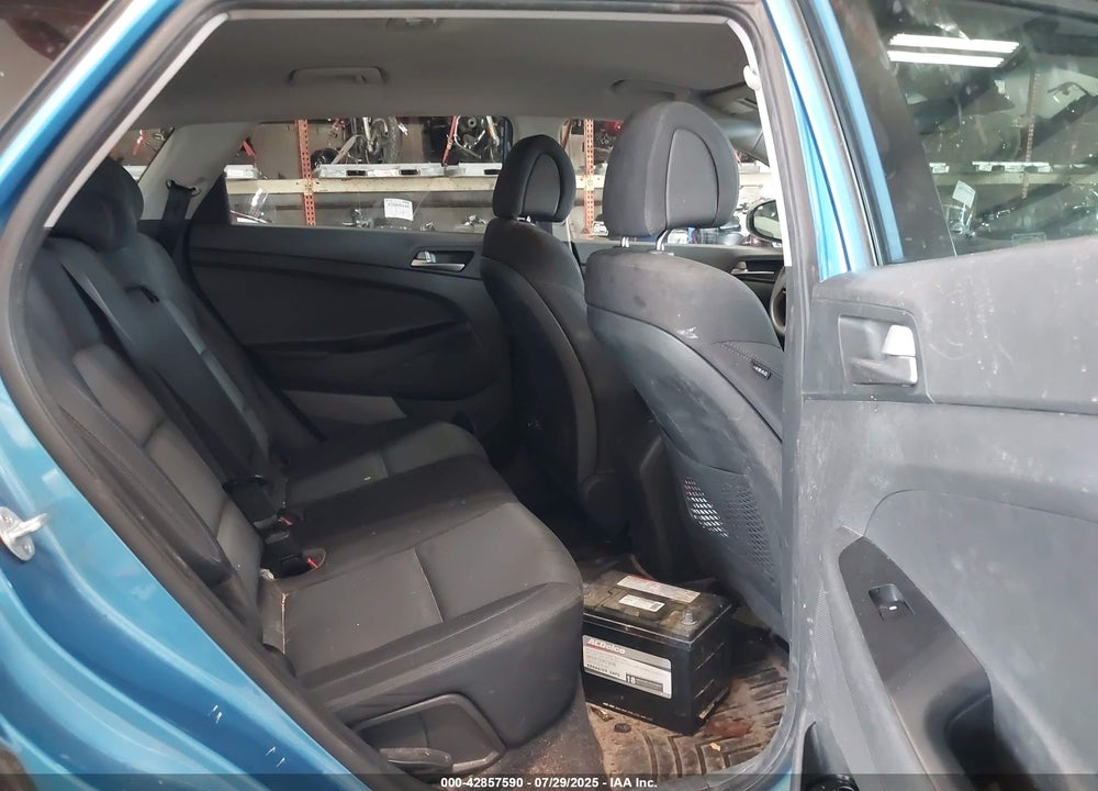 2018 HYUNDAI TUCSON VIN: KM8J3CA44JU640443