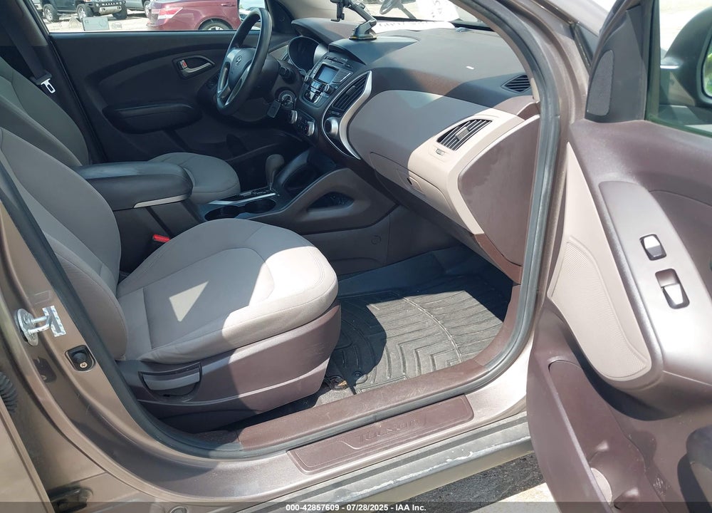 2012 HYUNDAI TUCSON VIN: KM8JT3AB4CU402898