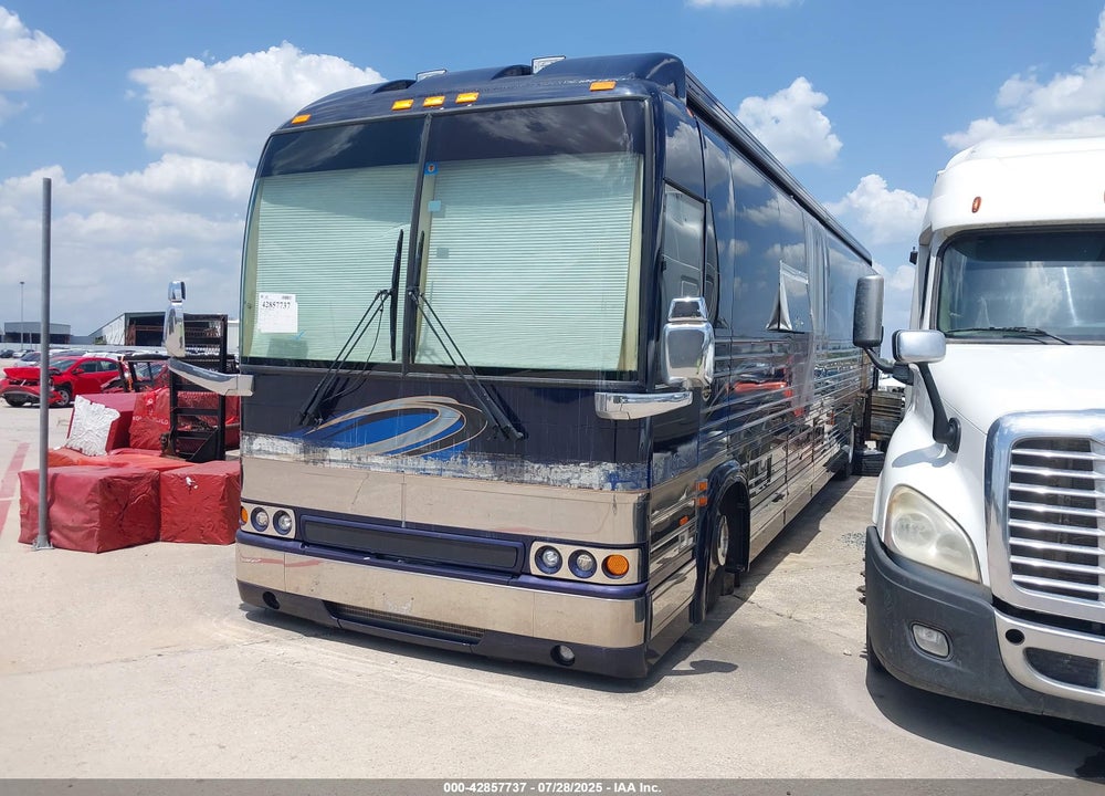 2001 PREVOST BUS VIN: 2PCW3349711027438