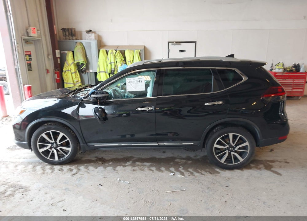 2019 NISSAN ROGUE VIN: 5N1AT2MV6KC713124