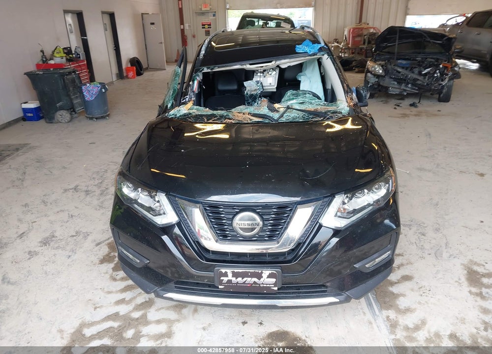 2019 NISSAN ROGUE VIN: 5N1AT2MV6KC713124