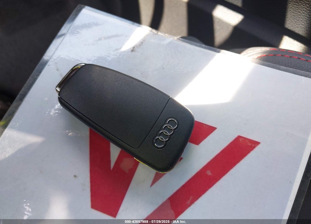 2025 AUDI Q3 VIN: WA1EECF33S1071176