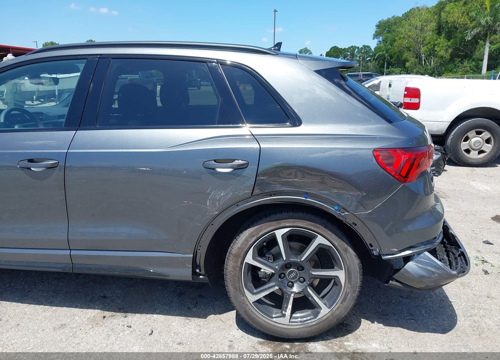 2025 AUDI Q3 VIN: WA1EECF33S1071176
