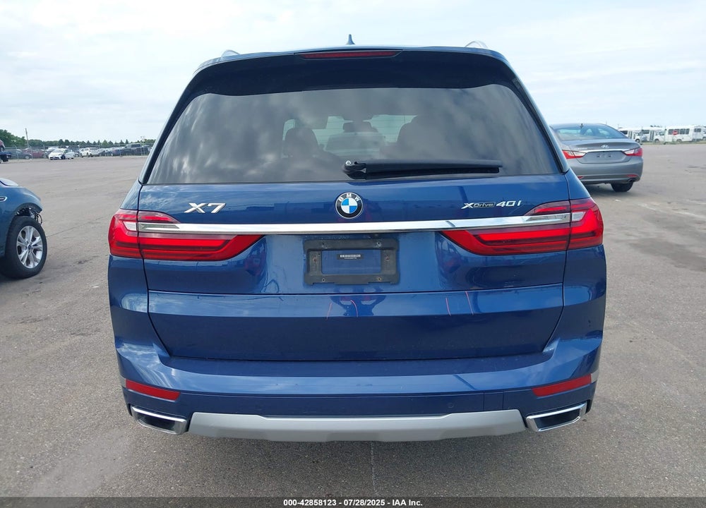 2021 BMW X7 XDRIVE40I VIN: 5UXCW2C00M9E57266