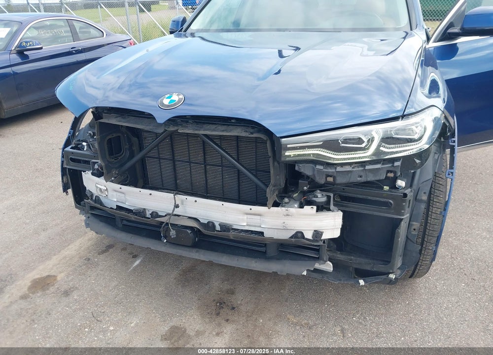 2021 BMW X7 XDRIVE40I VIN: 5UXCW2C00M9E57266