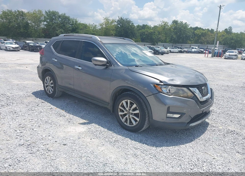 2018 NISSAN ROGUE SV VIN: KNMAT2MT0JP622585