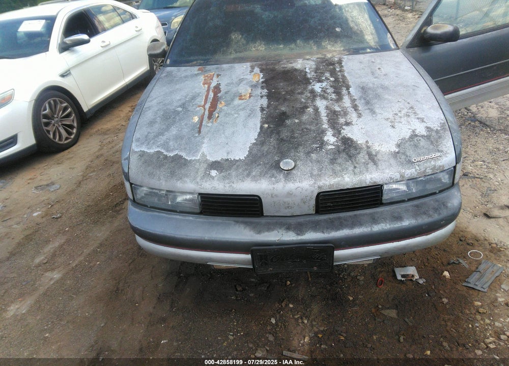 1989 OLDSMOBILE CUTLASS SUPREME VIN: 1G3WR14W3KD345541