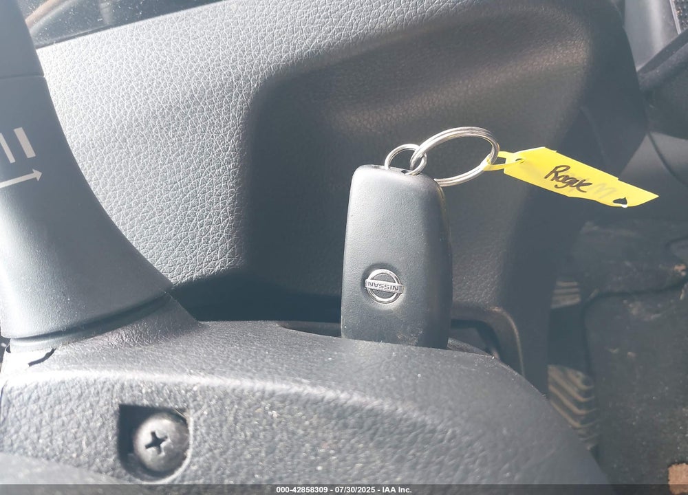2017 NISSAN ROGUE VIN: JN8AT2MT8HW136689