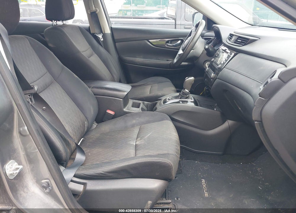 2017 NISSAN ROGUE VIN: JN8AT2MT8HW136689