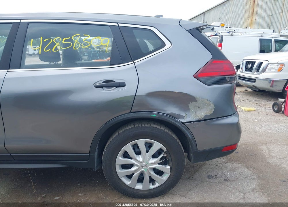 2017 NISSAN ROGUE VIN: JN8AT2MT8HW136689