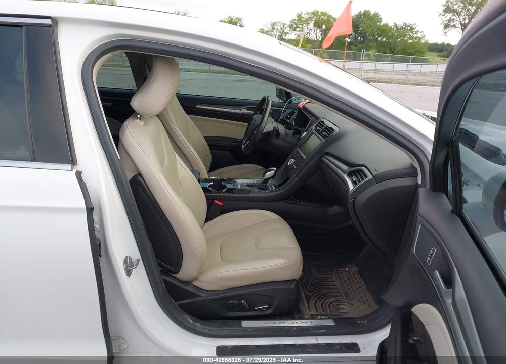2016 FORD FUSION VIN: 3FA6P0K90GR400822