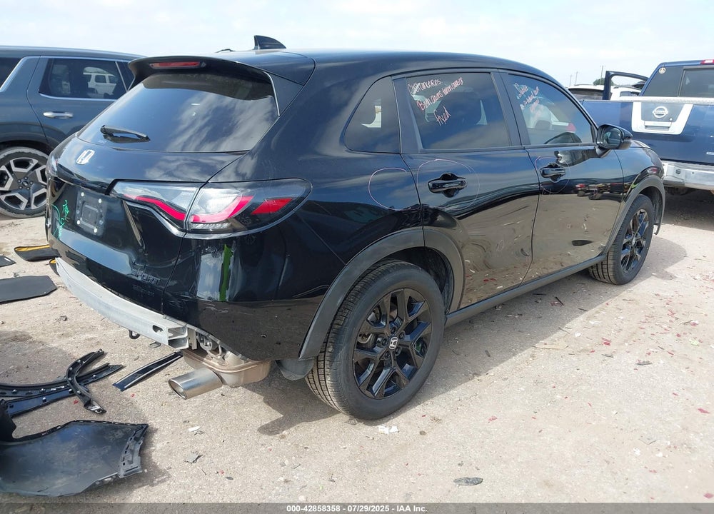 2023 HONDA HR-V VIN: 3CZRZ2H57PM703797