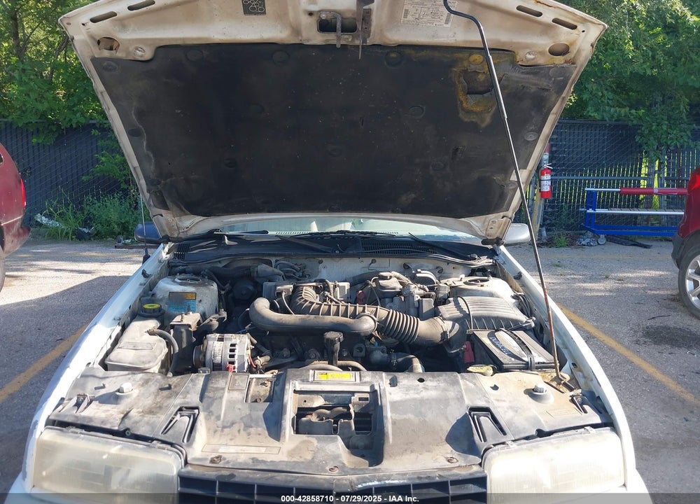 1995 CHEVROLET BERETTA VIN: 1G1LV1547SY135666