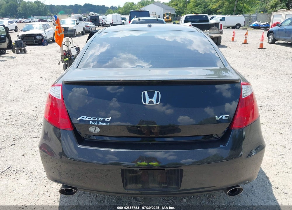 2010 HONDA ACCORD VIN: 1HGCS2B84AA007388