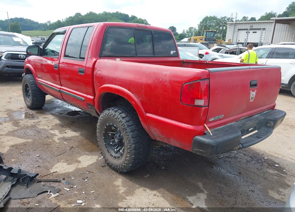 2002 CHEVROLET S-10 LS VIN: 1GCDT13W52K115957
