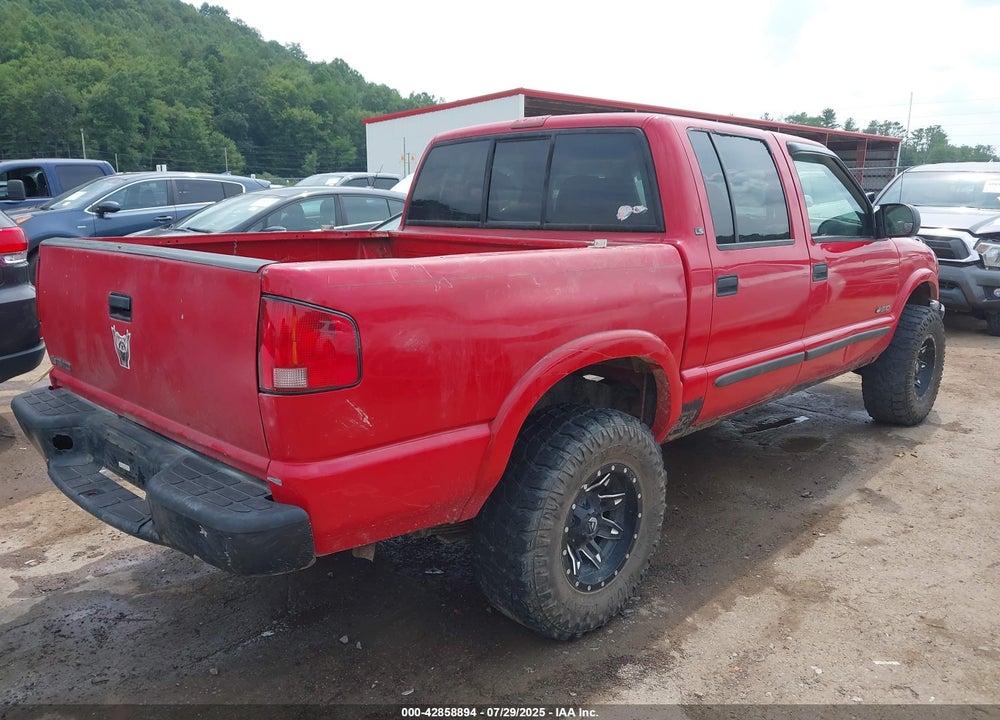 2002 CHEVROLET S-10 LS VIN: 1GCDT13W52K115957
