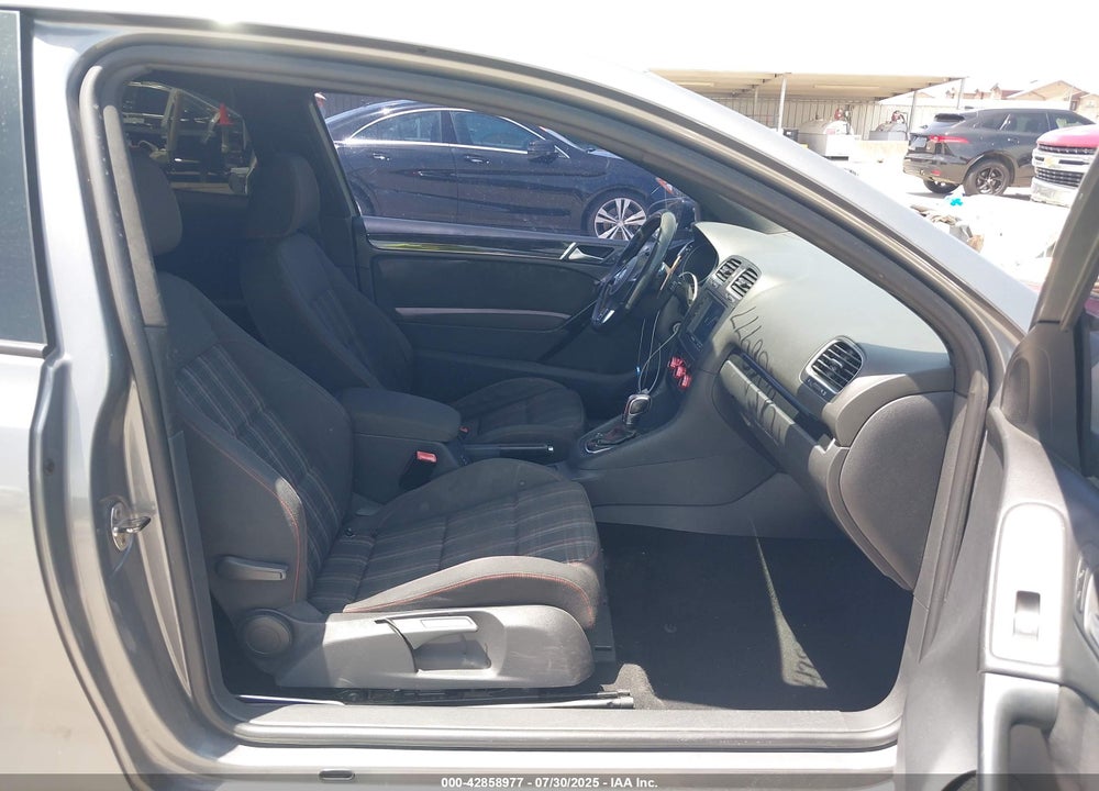 2013 VOLKSWAGEN GTI VIN: WVWFV7AJ4DW027233