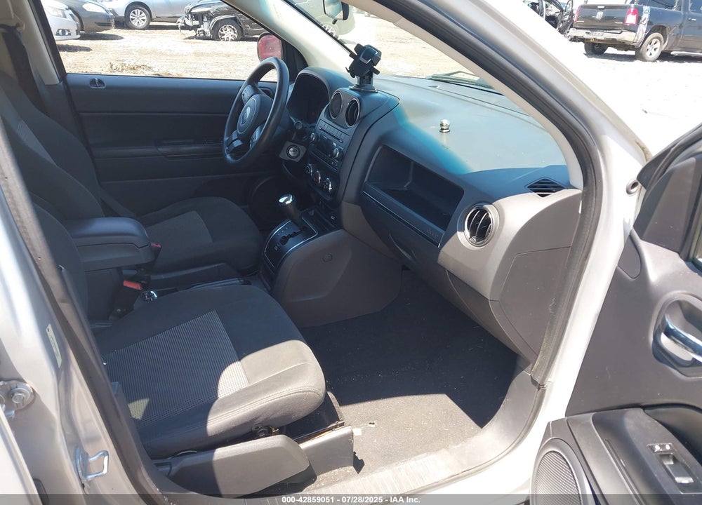 2011 JEEP COMPASS VIN: 1J4NF1FB2BD218224