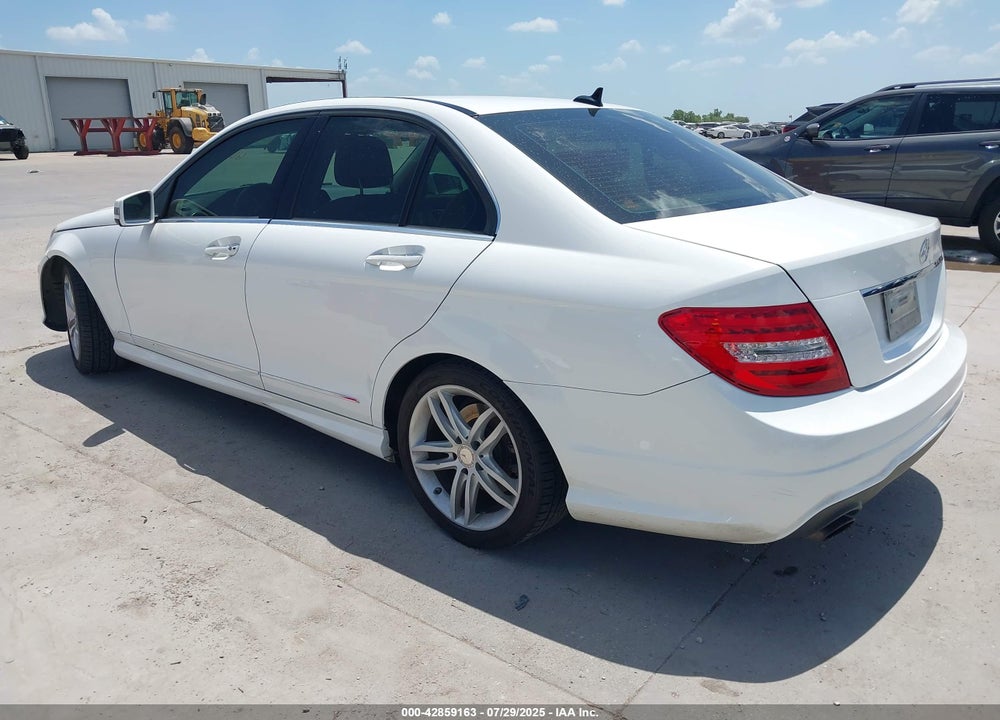 2014 MERCEDES-BENZ C CLASS VIN: WDDGF4HB0EG237523