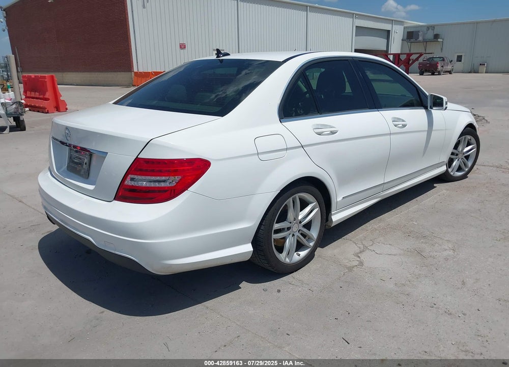 2014 MERCEDES-BENZ C CLASS VIN: WDDGF4HB0EG237523