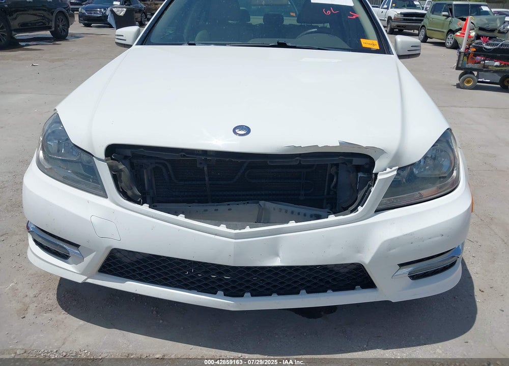 2014 MERCEDES-BENZ C CLASS VIN: WDDGF4HB0EG237523