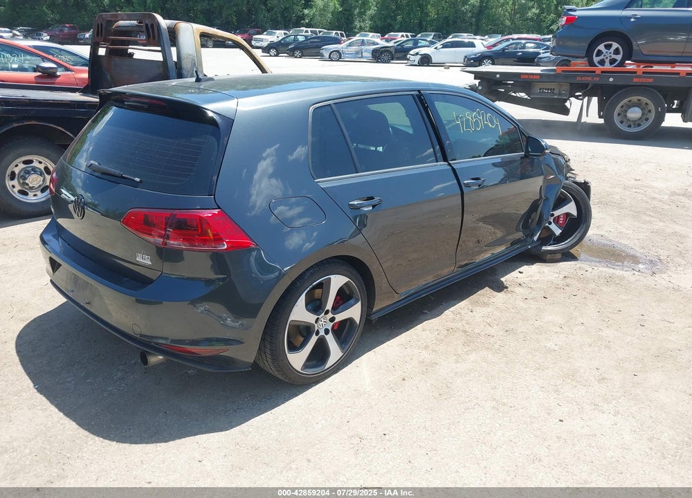 2017 VOLKSWAGEN GOLF VIN: 3VW547AU8HM026078