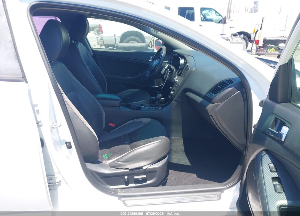 2012 KIA OPTIMA VIN: 5XXGR4A65CG048241