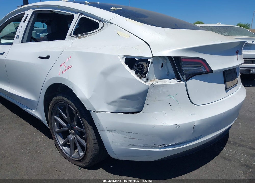2019 TESLA MODEL 3 VIN: 5YJ3E1EB3KF365176
