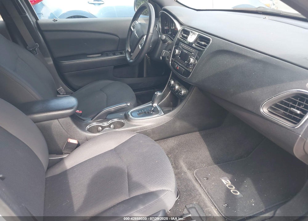 2014 CHRYSLER 200 VIN: 1C3CCBBG7EN114957