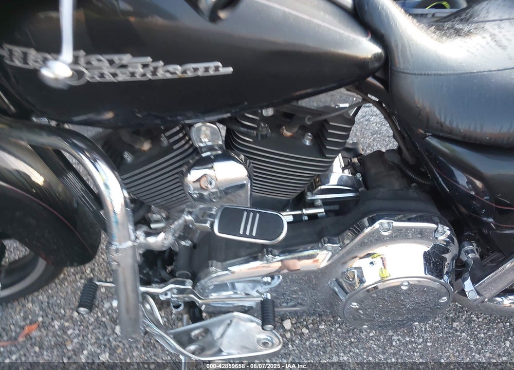 2015 HARLEY-DAVIDSON FLHXS STREET GLIDE SPECIAL VIN: 1HD1KRM10FB694321