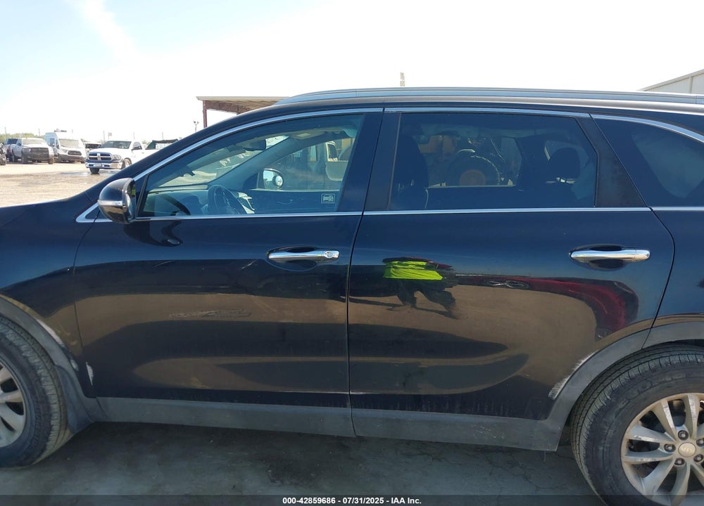 2016 KIA SORENTO VIN: 5XYPG4A38GG119736
