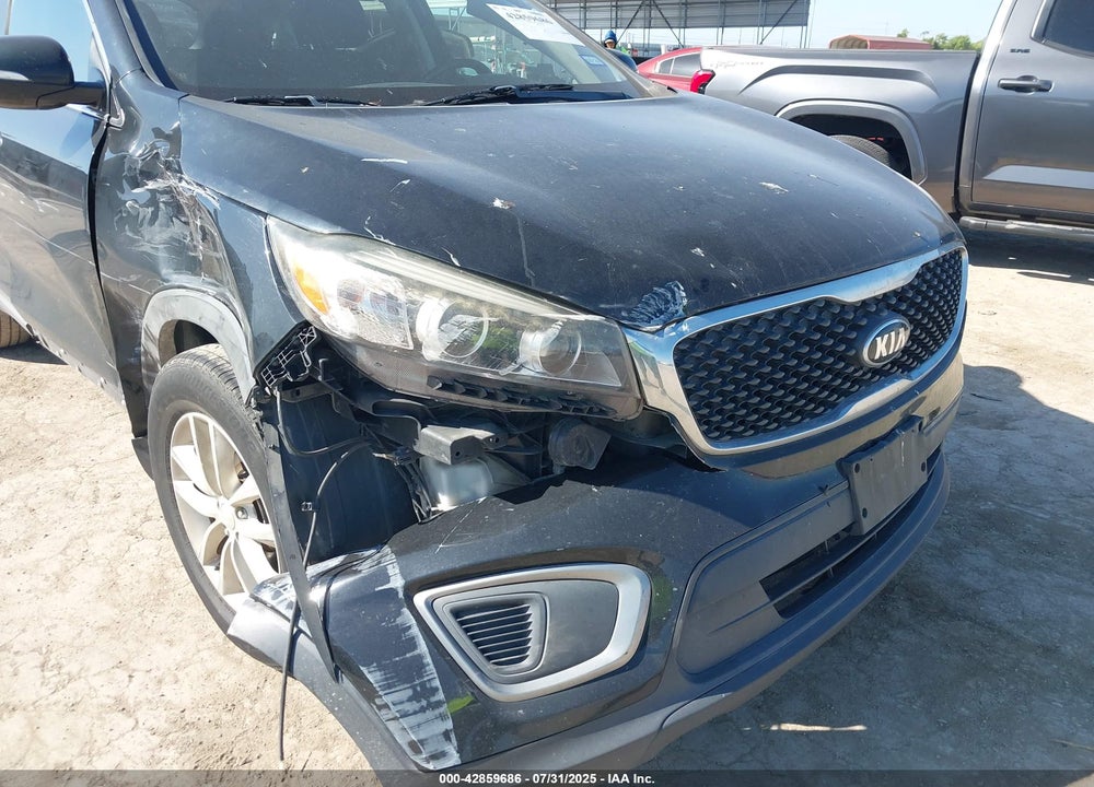 2016 KIA SORENTO VIN: 5XYPG4A38GG119736