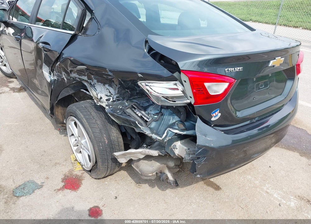 2017 CHEVROLET CRUZE VIN: 1G1BE5SM0H7153187